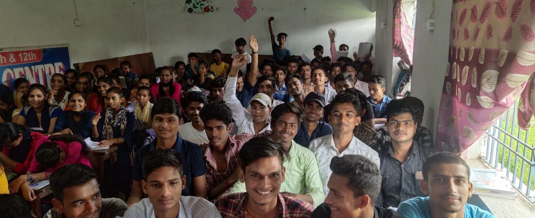 🎯 How LCI Classes Helps Students Crack IIT-JEE & NEET from a Small Town Like Garkha, Saran
